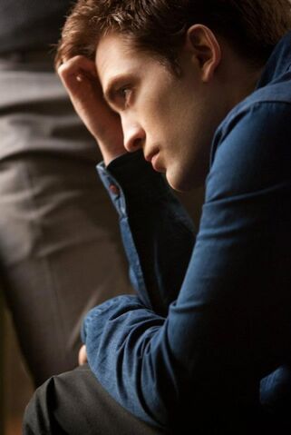 File:BREAKING-DAWN-MOVIE-STILL-14-525x783.jpg
