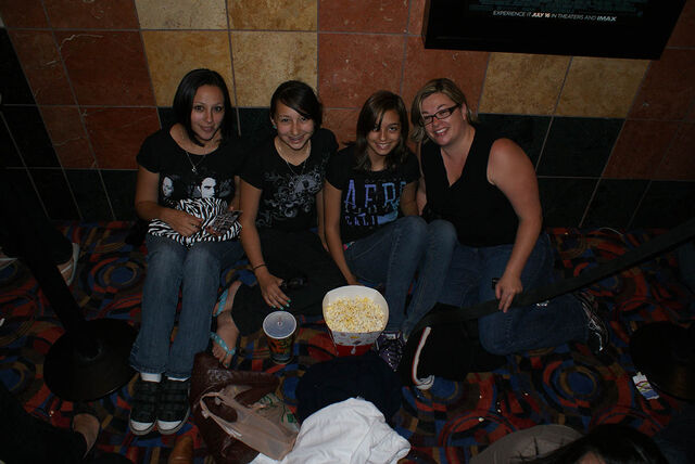 File:Twilightpremiere8.jpg