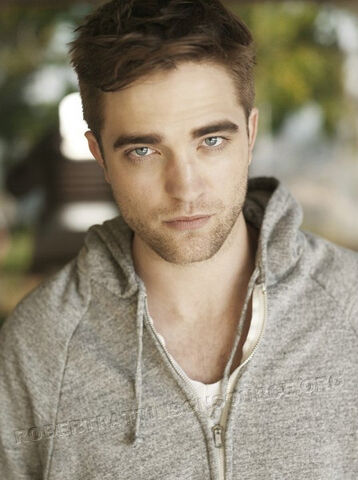 File:Robert Pattinson 50.jpg