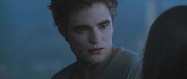 File:Eclipse-Trailer-1-HQ-eclipse-10837522-1920-816-1-.jpg