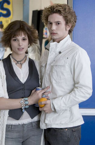 File:Jasper and Alice 2.jpg