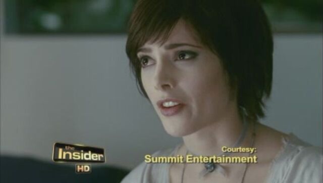 File:800px-Eclipse-Official-Clip-Blood-is-Thicker-Than-Water-alice-cullen-12845151-848-480.jpg