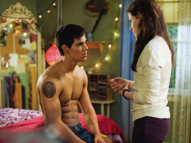File:Bella's room.jpg
