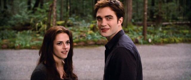 File:BellaEdward25.jpg
