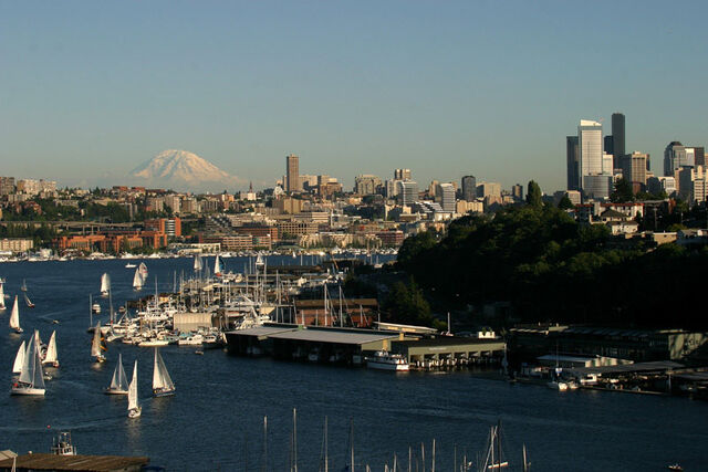 File:SeattleLakeUnion.jpg