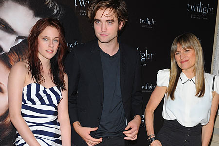 File:Twilight premiere paris.jpg