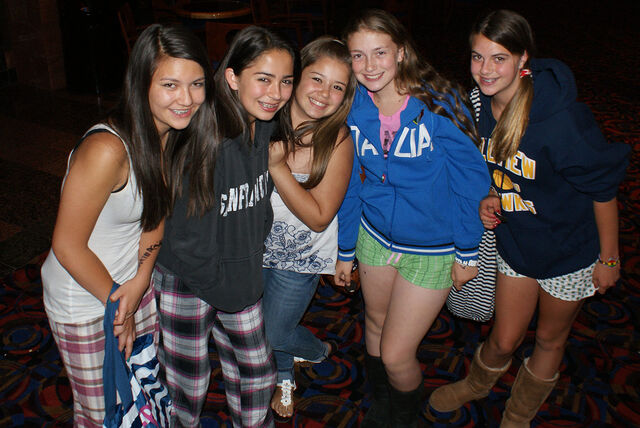 File:Twilightfans.jpg