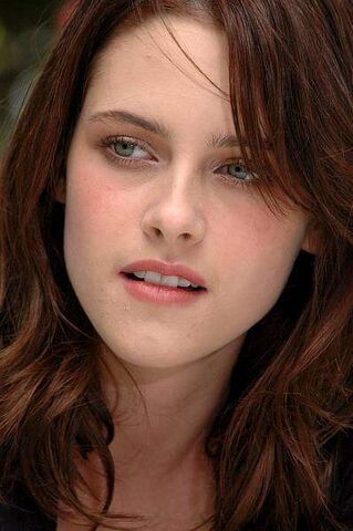 File:Kristen-stewartGGHS.jpg
