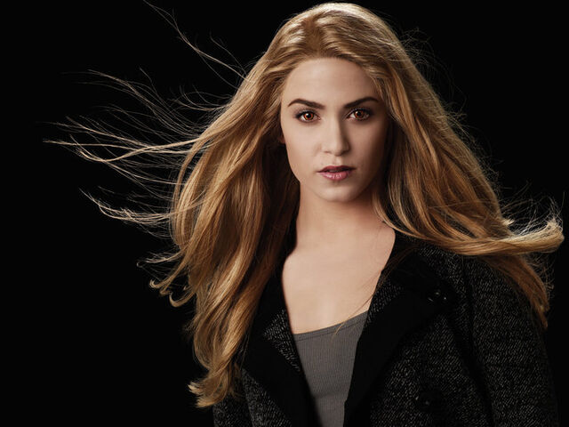 File:Eclipse-Promo-HQ-emmett-and-rosalie-11946058-720-540.jpg