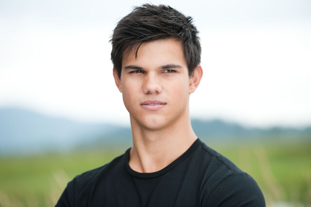 File:Hot Taylor.jpg
