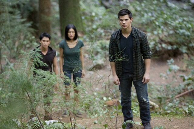 File:Jake leah and seth.jpg