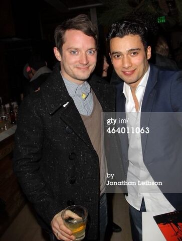File:Arashmarandi-elijahwood.jpg