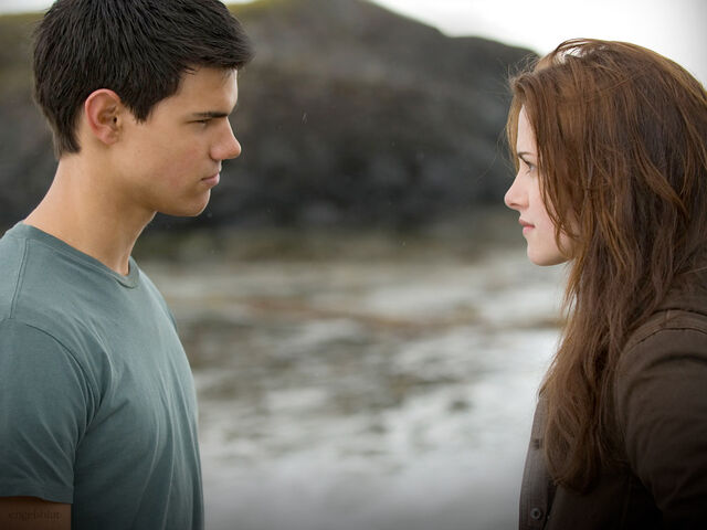 File:Jacob-and-Bella-twilight-series-7245490-1024-768.jpg