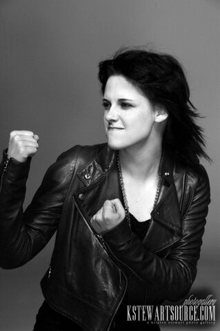File:Kristenstewartew1.jpg