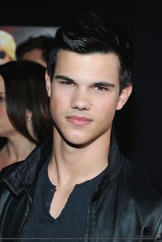 File:Taylortr.jpg