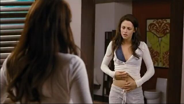 Datei:Bellapregnant.jpg