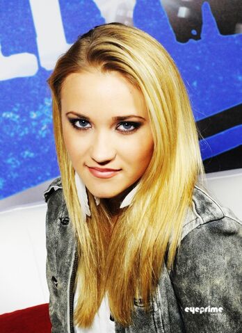 File:Emily Osment.jpg