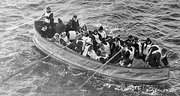 Titanic-lifeboat-1-.gif