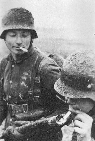 File:German soldiers 20.jpg