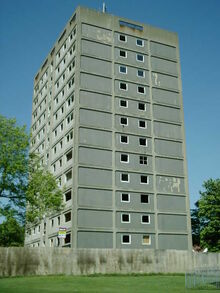 Fosseway, Lakehouse Court
