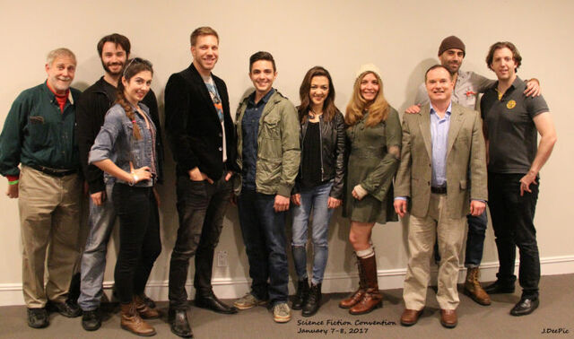 File:Ultraman-Movie-Hollywood-Voice-Cast-LA-Comic-Book-Sci-Fi-Convention-744x439.jpg