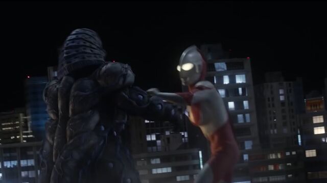File:Ultraman vs Golza.jpeg