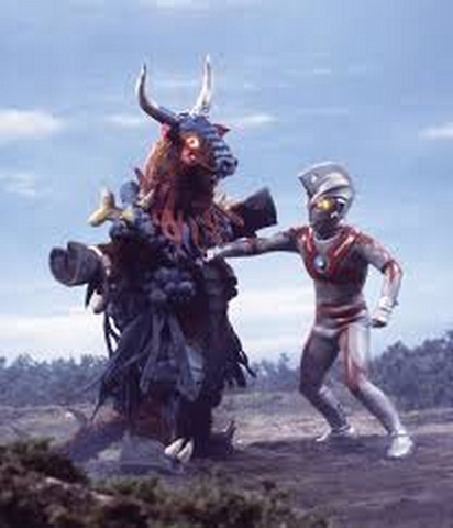 File:Cowra v Ultraman Ace.png