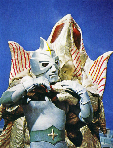 File:Mirror v Iron.png