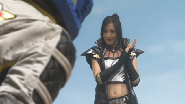 File:Kate claps hands.png