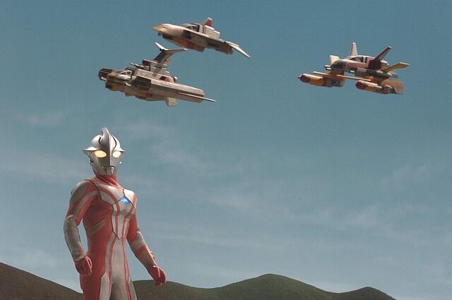 File:Mebius & GUYS.jpg