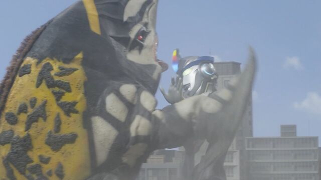 File:Gubila vs X.jpeg