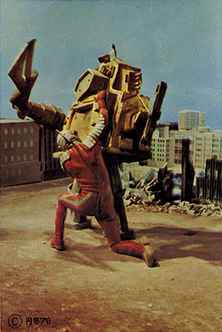 File:Crazygon v Ultraseven.png