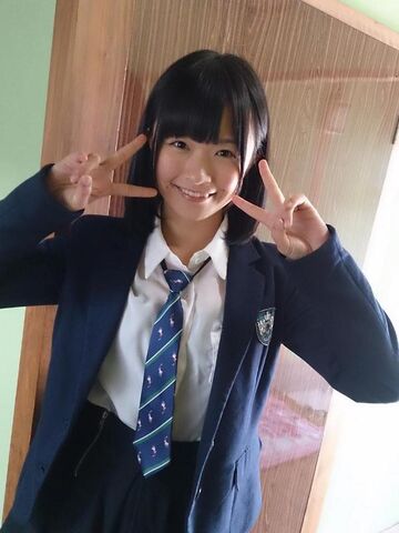 File:Haruka schoolgirl.jpg