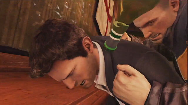 Archivo:Grandullon tomando a Nate.jpg