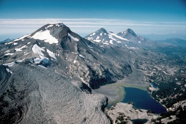 File:Three Sisters.jpg