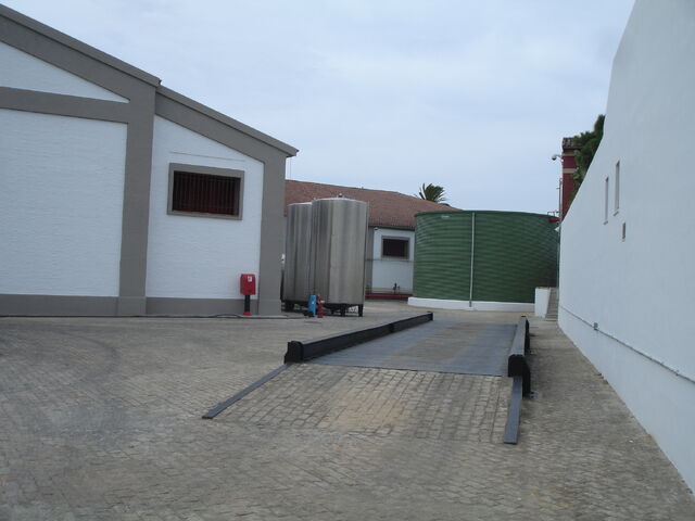 File:Peso-Valdivia-dsc02545.jpg