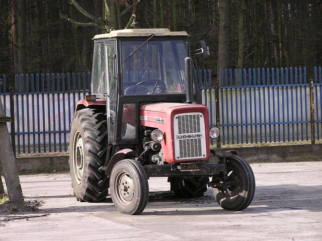 Plik:Ursus C-360.jpg