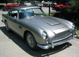 Aston.db5.coupe.300pix