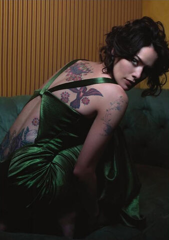 File:Amy tatts.jpg