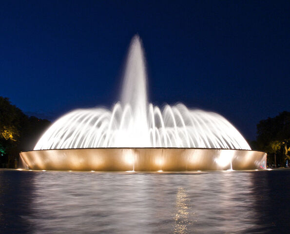 File:Fountain.jpg