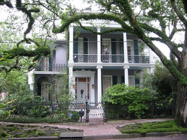 File:1239 First Street House.jpg