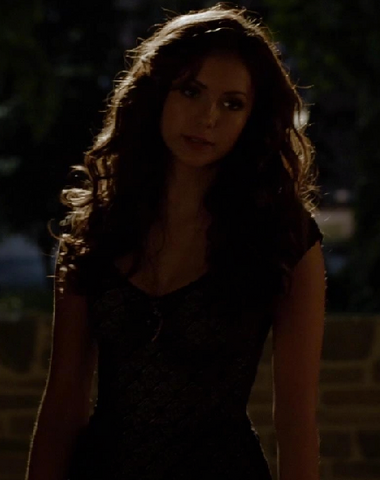Fichier:Katherine Pierce.png