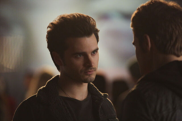 File:Enzo-in-6X11.jpg