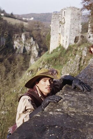 File:Photo-La-Femme-mousquetaire-La-Femme-Musketeer-2004-15.jpg
