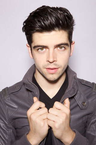 File:Micah-parker-headshot8.jpg