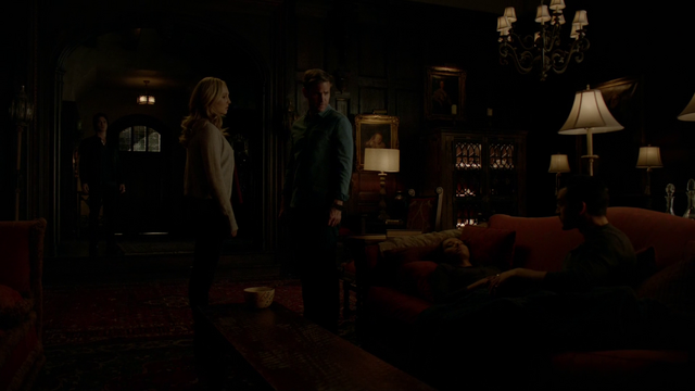 File:721-009-Damon-Bonnie-Caroline-Alaric-Enzo.png