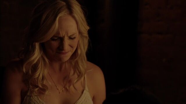 File:7X02-19-Caroline.jpg
