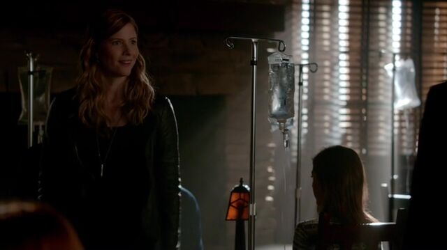 File:7X07-51-Valerie.jpg