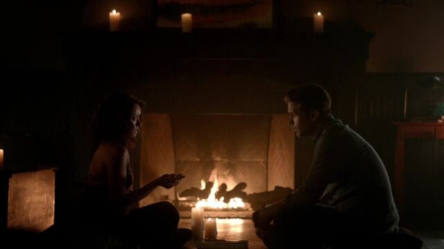 File:7X02-36-BonnieAlaric.jpg