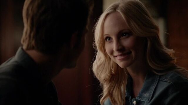 File:7X01-47-StefanCaroline.jpg
